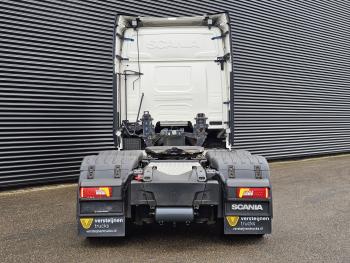 R650 V8 / 6X4 / FULL AIR / PARKING COOLER